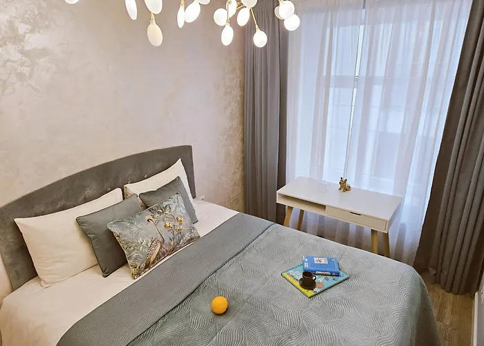 Old Town Serenity Breeze Prime Location Apartment