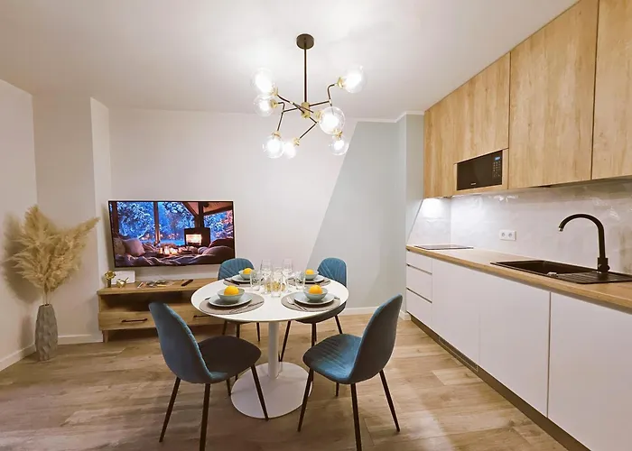 Old Town Serenity Breeze Prime Location *