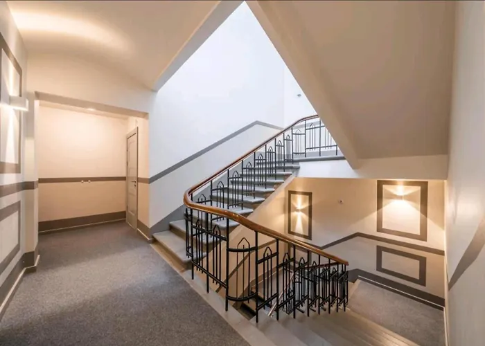 Old Town Serenity Breeze Prime Location Apartment