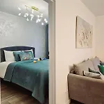 Old Town Serenity Breeze Prime Location *